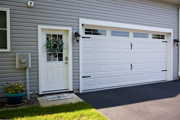 24/7 Emergency Garage Door Panel Replacement experts in Spruce Pine, NC
